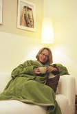 Celij: Renate Hochhuber präsentiert Design des Monats November: Fleece-Decke mit Ärmeln